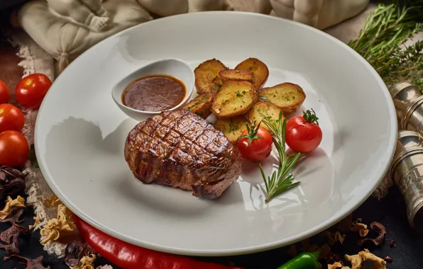 Мясо, овощи, помидор, соус, стейк