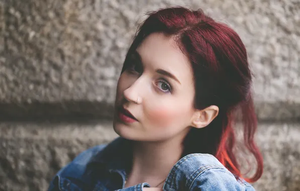 Картинка девушка, лицо, волосы, пирсинг, красные