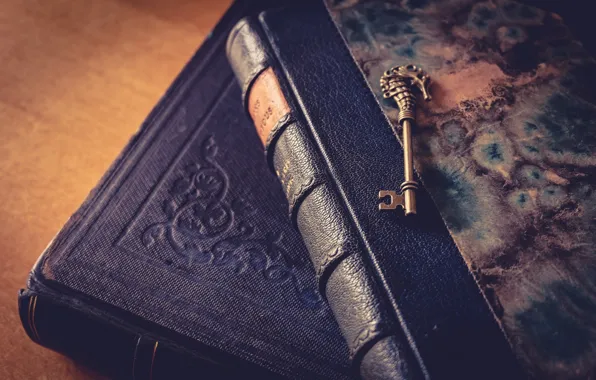 Ключ, книга, фолиант