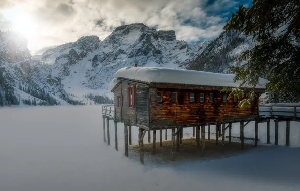 Картинка зима, горы, озеро, домик