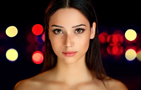 Картинка lights, girl, brown eyes, bokeh, lips, look, bare shoulders, Мария Волох