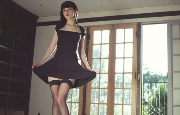 Чулки, платье, брюнетка, окно, черное, girl, model, Mellisa Clarke