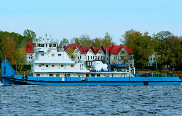 Река, судно, толкач