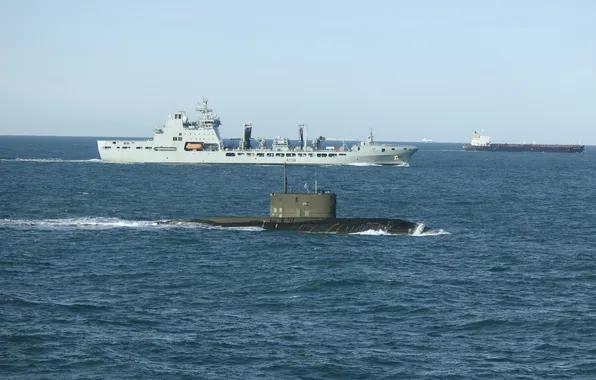 Подводная лодка, дизель-электрическая, танкер RFA Tidesurge, "Новороссийск" проекта 636.3