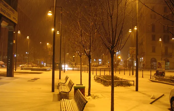 Снег, скамейка, ночь, город, фото, фонари, Италия, Милан