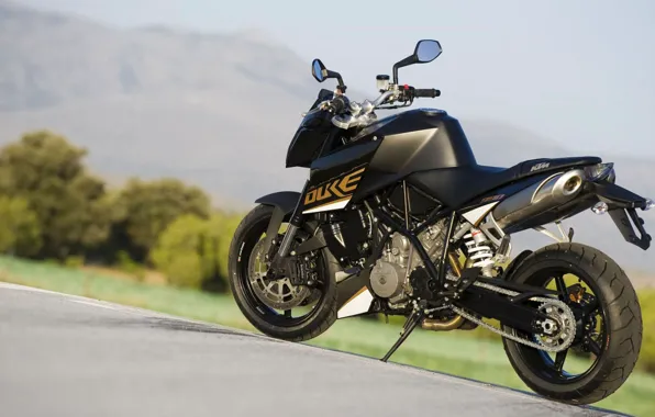 Duke, 990 Super Duke 2011, Мотоциклы KTM, 990 Super Duke