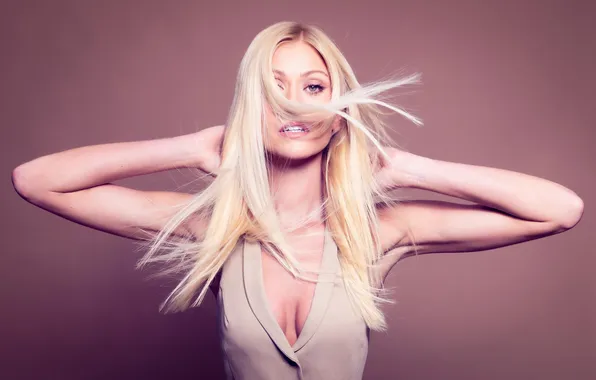 Взгляд, поза, волосы, макияж, фигура, декольте, hair, look