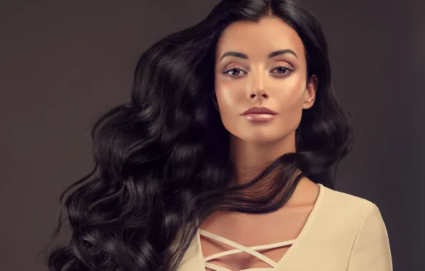 Картинка фон, модель, портрет, макияж, брюнетка, прическа, красотка