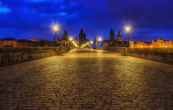 Картинка свет, ночь, город, брусчатка, Прага, Чехия, фонари, архитектура