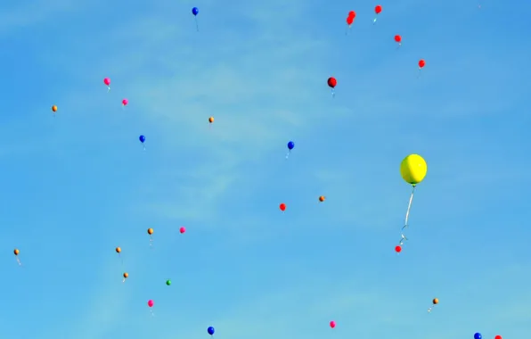 Картинка небо, облака, праздник, краски, воздушный шарик
