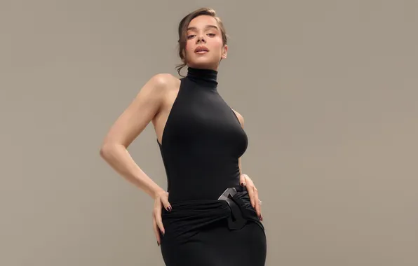 Magazine, backstage, 2025, hailee steinfeld
