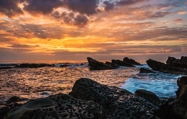 Картинка море, волны, облака, закат, природа, камни, скалы, берег