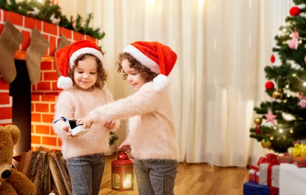Дети, подарок, фонарь, Новый год, камин, Christmas, New Year, близнецы