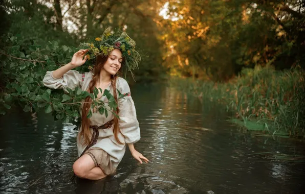 Лето, взгляд, вода, девушка, природа, поза, река, венок