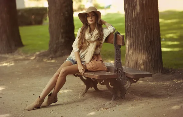 Картинка девушка, деревья, скамейка, природа, обои, модель, шляпа, wallpaper