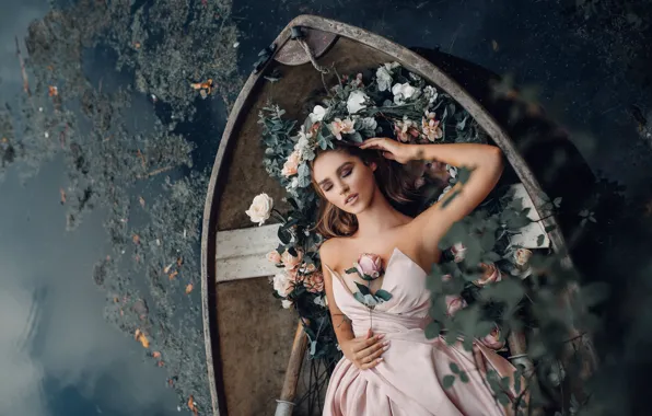 Картинка девушка, цветы, поза, настроение, лодка, лежит, принцесса, водоем