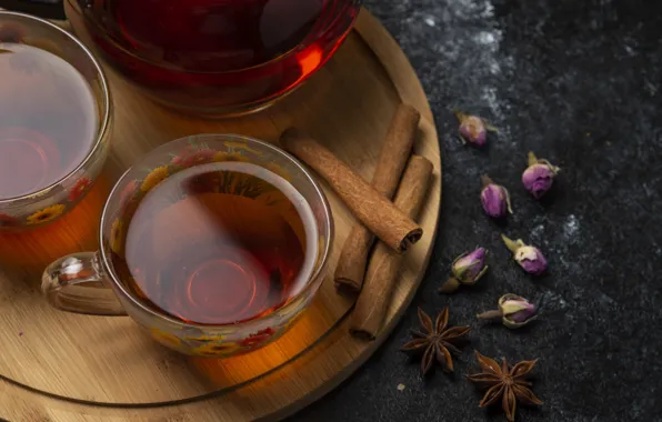 Цветы, чай, чашки, корица, розочки, разделочная доска