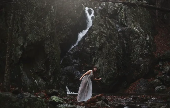 Девушка, камни, водопад, Aleah Michele, Nothing but silence