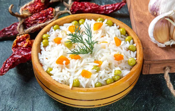 Рис, миска, зеленый горошек