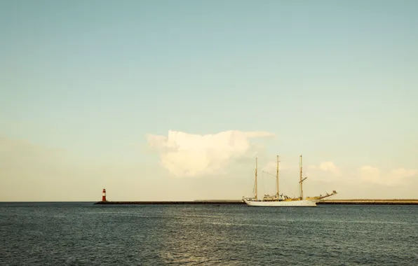 Море, небо, берег, маяк, корабль, парусник, облако