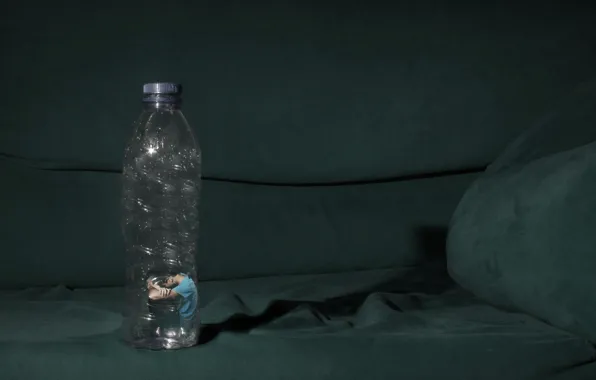Картинка человек, бутылка, ситуация