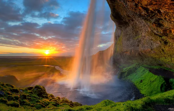 Скала, Исландия, лучи солнца, Sunset, закат солнца, Iceland, красота природы, Seljalandsfoss Waterfall