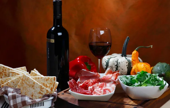 Зелень, стол, вино, бокал, бутылка, тыквы, мясо, перец
