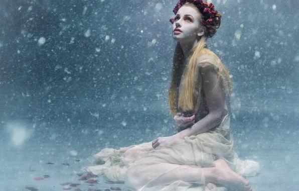 Картинка девушка, снег, поза, венок, холодно, Jessi Lindl