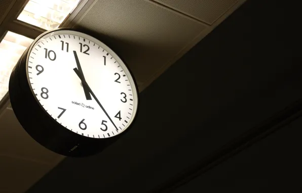Time, subway, clock