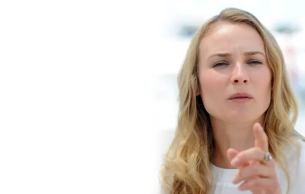 Актриса, Diane Kruger, HD wallpapers, фотомодель, щурится, Диана Крюгер, указывает