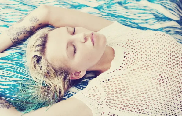 Вода, девушка, фон