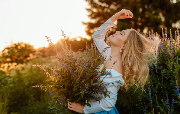 Картинка sky, trees, field, nature, flowers, model, women, blonde