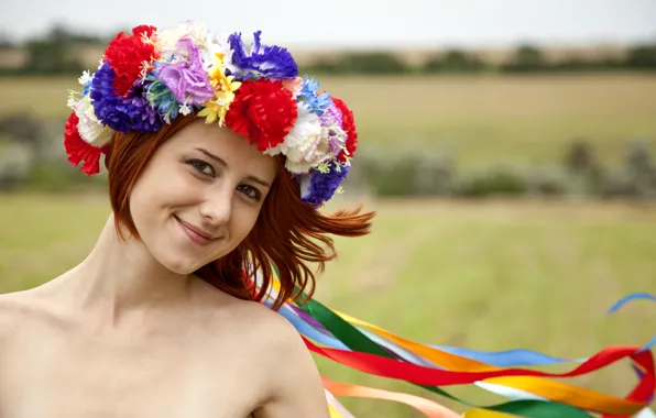 Лицо, венок, рыжеволосая, face, redhead, улыбается, wreath, smiling