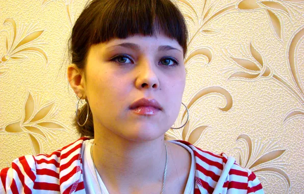 Девушки, Аня, Юность
