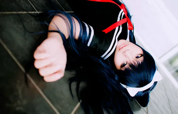 Пол, лежит, школьница, азиатка, ушки, длинные волосы, красный бант, Cosplay