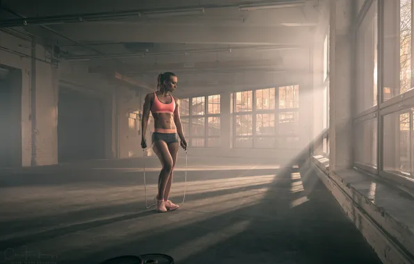 Pose, rope, abs, fitness girl