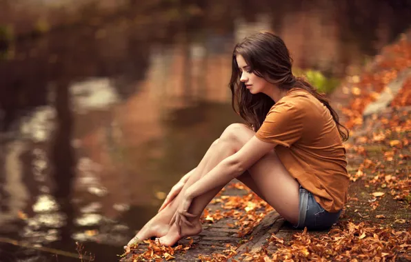 Осень, девушка, поза, листва, Amber, Maarten Quaadvliet