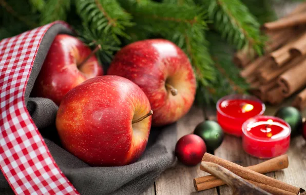 Картинка зима, шарики, ветки, яблоки, ель, палочки, свечи, красные