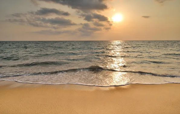 Картинка песок, море, волны, пляж, лето, небо, закат, берег