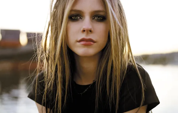 Картинка взгляд, вода, девушка, закат, Avril Lavigne, Аврил Лавин
