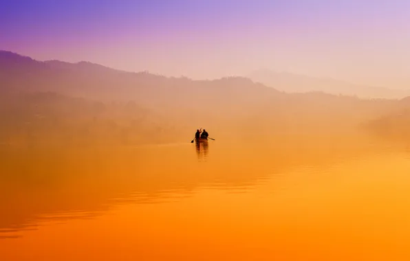 Картинка туман, озеро, рассвет, холмы, лодка, утро