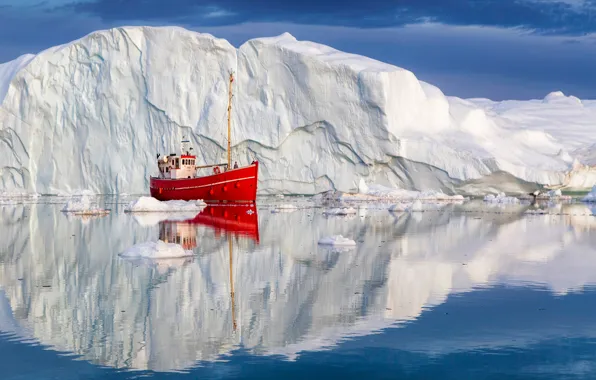 Картинка море, отражение, Дания, айсберг, кораблик, Гренландия, Denmark, Greenland