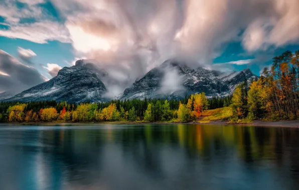 Картинка лес, облака, пейзаж, горы, природа, озеро, берег, Канада