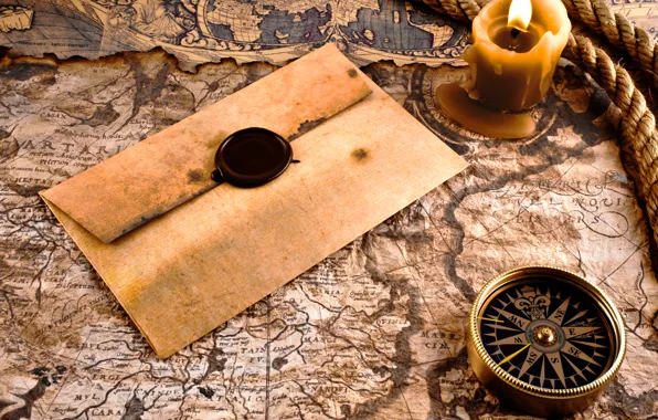 Карта, компас, конверт