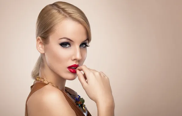 Картинка макияж, прическа, губки, зубки, пальчик