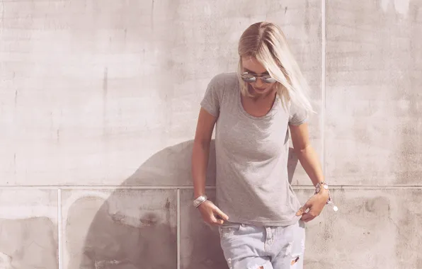 Картинка minimal, grey, jeans, look, human, gray, hipster, fashionable