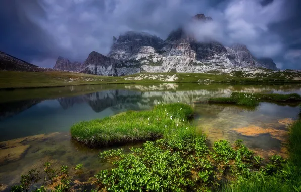 Картинка трава, облака, пейзаж, горы, природа, озеро, камни, Италия