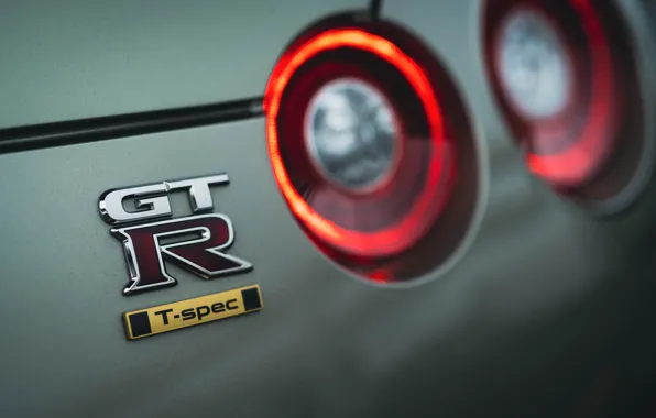 Картинка Nissan, GT-R, close-up, R35, badge, 2022, Nissan GT-R Premium Edition T-spec