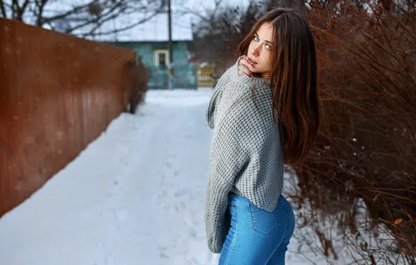 Зима, взгляд, снег, поза, модель, забор, портрет, джинсы