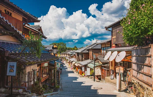 Япония, Japan, Kyoto, летний день, городская улица, деревянные дома